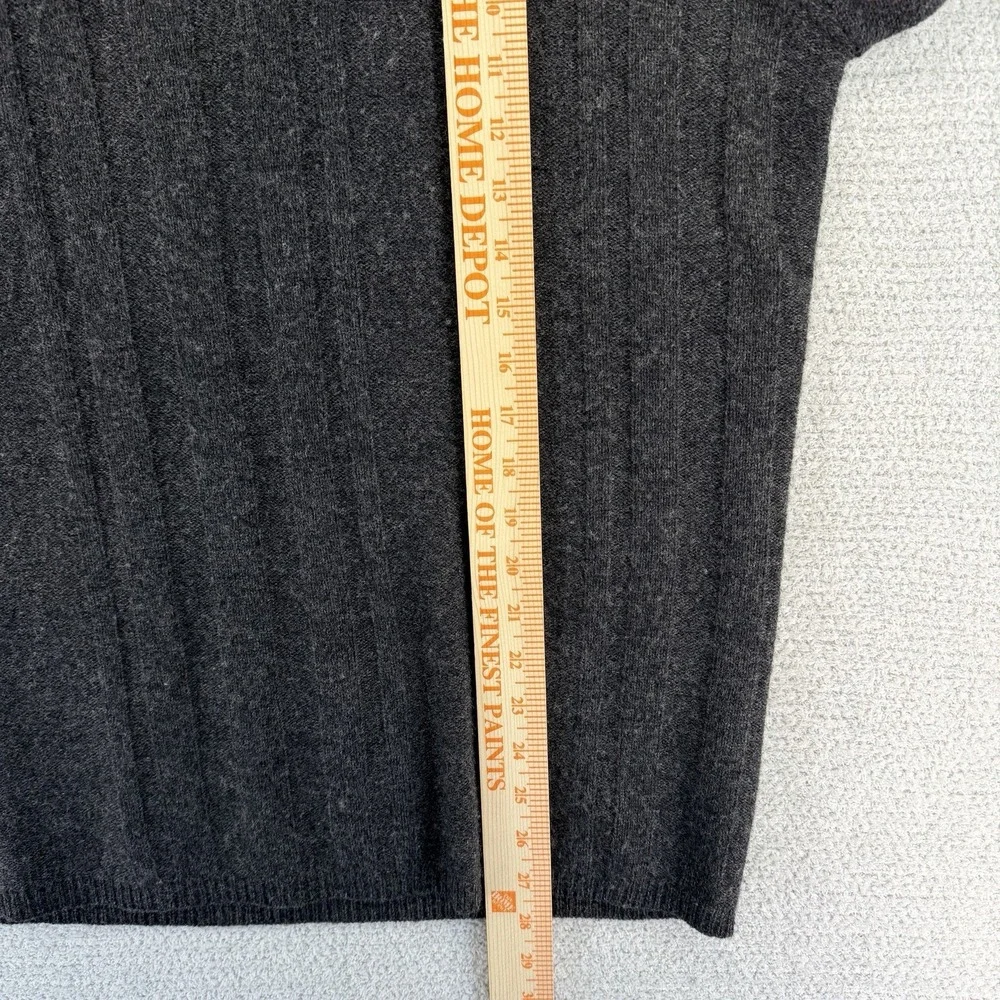 Vintage Woolrich Sweater Mens Large Charcoal Gray 100% Lambswool V-Neck Pullover